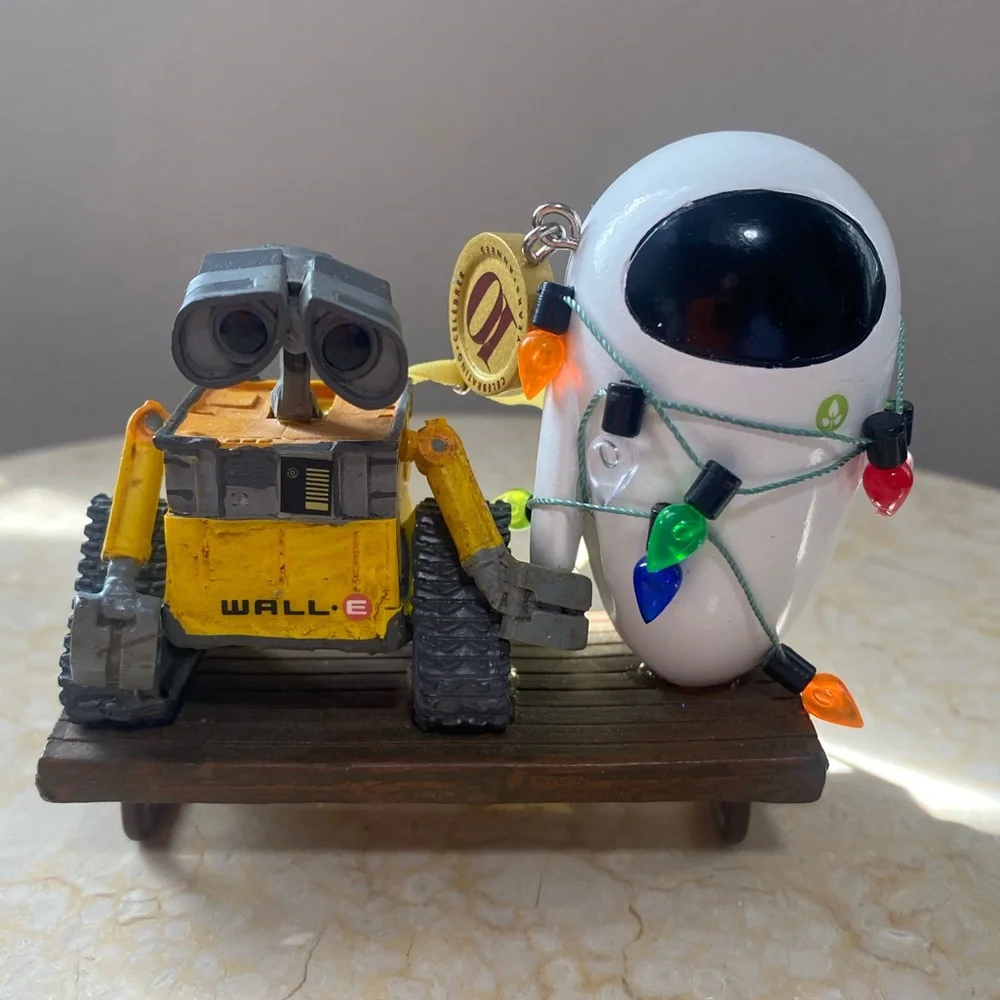 Disney Store 2018 Wall-E and Eve Christmas Sketchbook Ornament